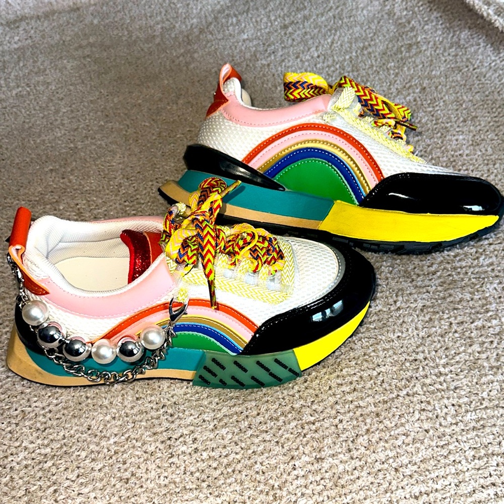 Women’s sneakers